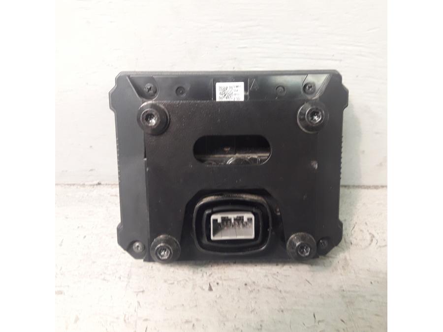 Baksidan på Instrumentpanel från en Honda ADV 750 -2017 motorcykel.