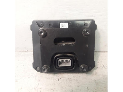 Baksidan på Instrumentpanel från en Honda ADV 750 -2017 motorcykel.