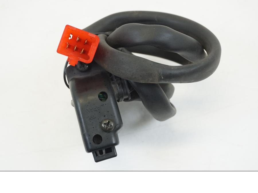 Snett nerifrån på Styrelreglage från en Honda XL 1000 V -1999 motorcykel.