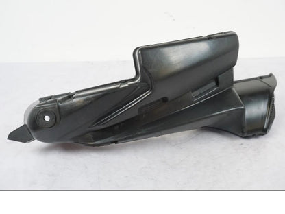 Extrabild5 på Luftrör från en Suzuki GSX-R 750 -2006 motorcykel.