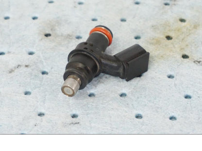 Snett uppifrån på Spridare från en Suzuki GSX-R 1000 -2008 motorcykel.