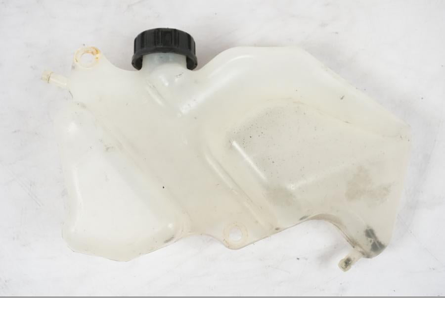 Framsidan på Vattenexpansionskärl från en Kawasaki ZX-6R -2011 motorcykel.