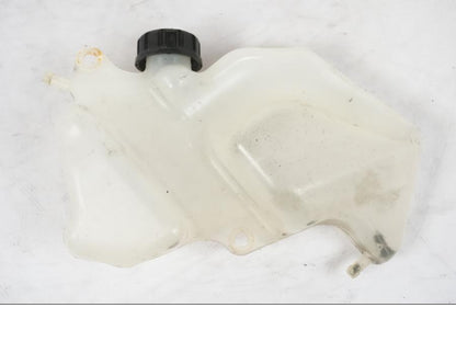 Framsidan på Vattenexpansionskärl från en Kawasaki ZX-6R -2011 motorcykel.