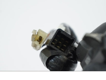 Vänster sida på Styrelreglage från en Kawasaki GPZ 900 -1989 motorcykel.