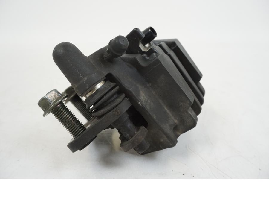 Vänster sida på Bromsok från en Suzuki GSX 600 F -1998 motorcykel.