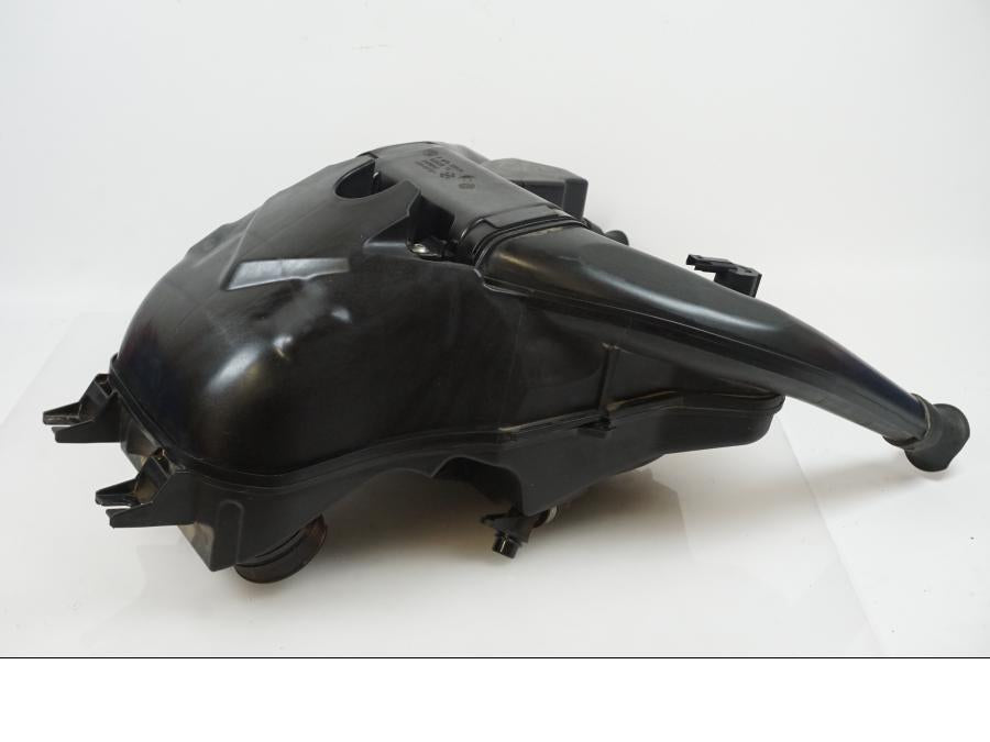 Framsidan på Luftburk från en BMW F 800 GS -2017 motorcykel.