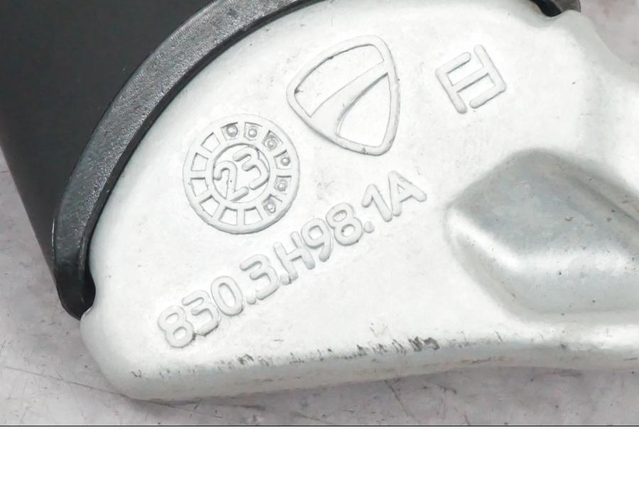 Extrabild1 på Väskhållare från en Ducati Multistrada V4 -2024 motorcykel.