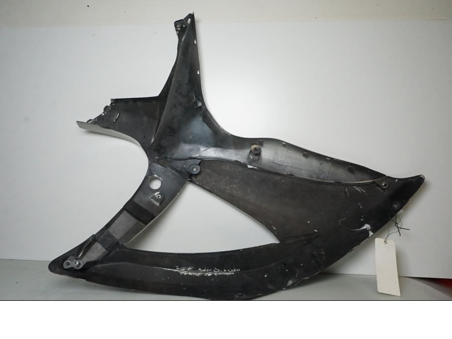 Snett uppifrån på Sidkåpa från en Suzuki GSX-R 750 -2010 motorcykel.