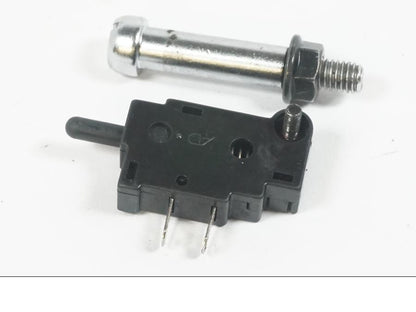 Vänster sida på Kopplingskontakt från en Kawasaki GTR 1400 -2008 motorcykel.