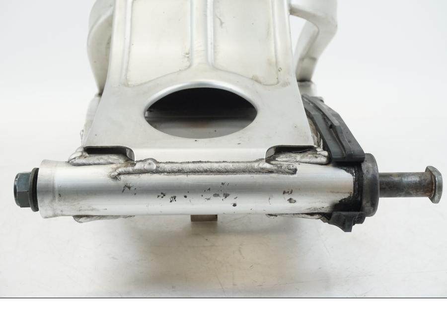 Extrabild1 på Sving från en Yamaha YZF R6 -1999 motorcykel.