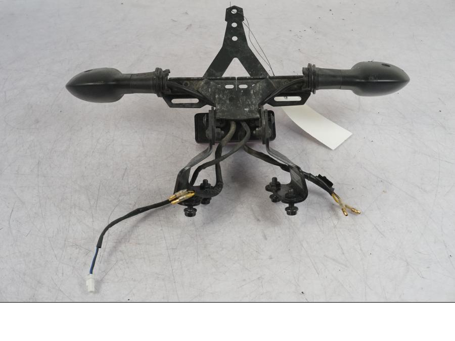 Snett uppifrån på Skylthållare från en Yamaha MT-09 SP -2018 motorcykel.