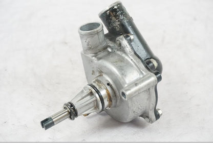 Framsidan på Vattenpump från en Kawasaki ZZ-R 1400 -2009 motorcykel.