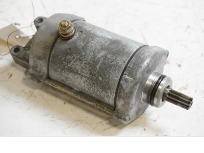 Framsidan på Startmotor från en Honda CBR 1100 XX -1998 motorcykel.