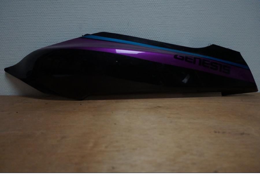 Framsidan på Bakvinge från en Yamaha FZR 1000 -1993 motorcykel.