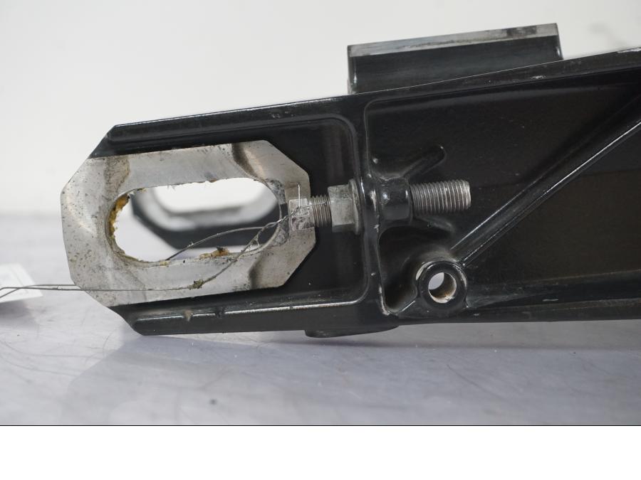 Extrabild4 på Sving från en KTM 690 SM R -2009 motorcykel.