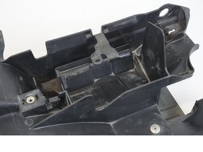 Extrabild1 på Undertail från en Honda VFR 800 -2003 motorcykel.