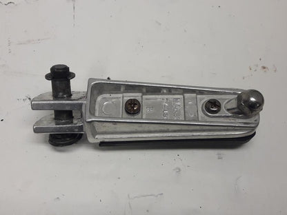 Baksidan på Fotpinne från en Triumph Tiger -1999 motorcykel.