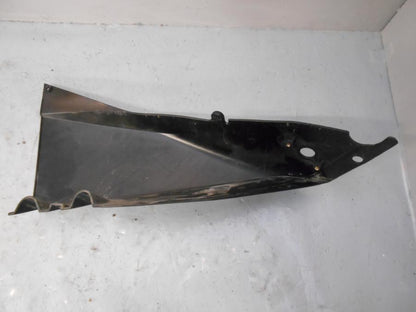 Vänster sida på Bakvinge från en KTM 690 SM -2007 motorcykel.