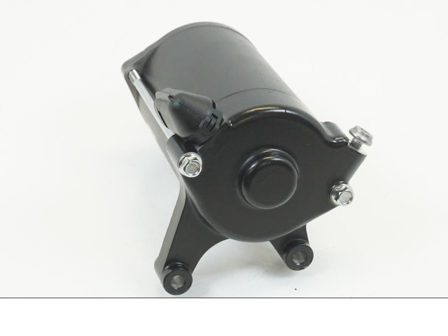 Vänster sida på Startmotor från en BMW R 1200 GS -2018 motorcykel.