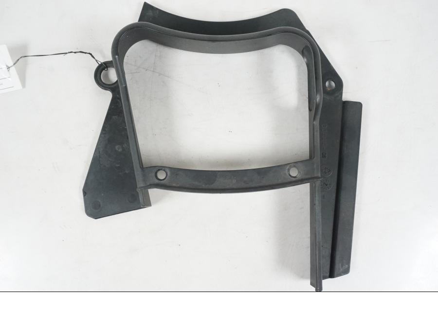 Höger sida på Remskydd från en H-D Softail FXCW Rocker -2008 motorcykel.