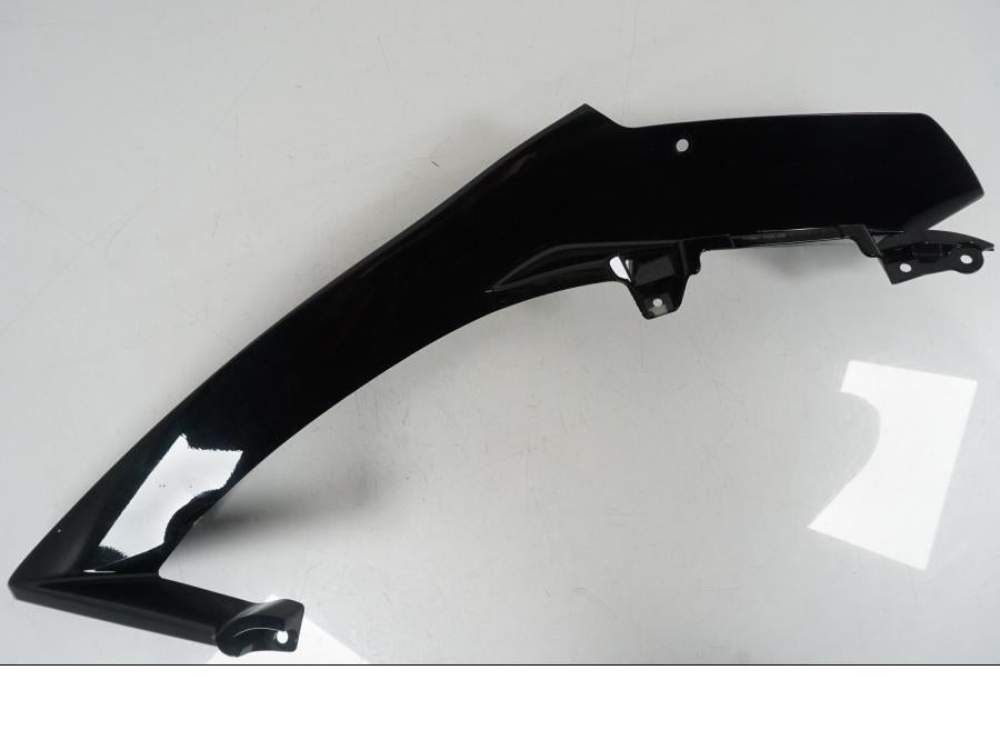 Framsidan på Sidkåpa från en Yamaha YZF 1000 R1 -2007 motorcykel.