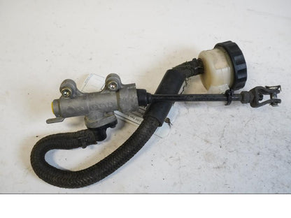 Framsidan på Bromshuvudcylinder från en Honda ST 1100 -1998 motorcykel.