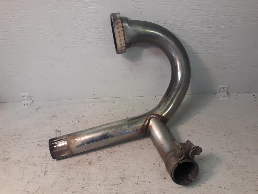 Baksidan på Grenrör från en BMW R 1150 R -2004 motorcykel.