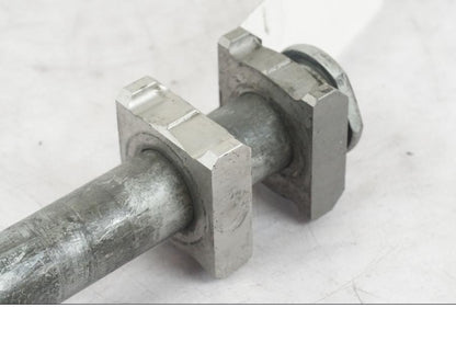 Vänster sida på Axel från en Honda CBR 1000 RR -2004 motorcykel.