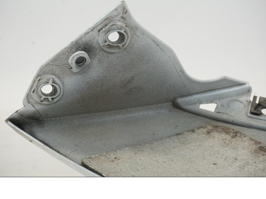 Extrabild3 på Magkåpa från en Yamaha YZF 1000 R1 -2009 motorcykel.