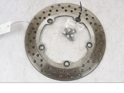 Framsidan på Bromsskiva från en Yamaha MT-09 -2016 motorcykel.