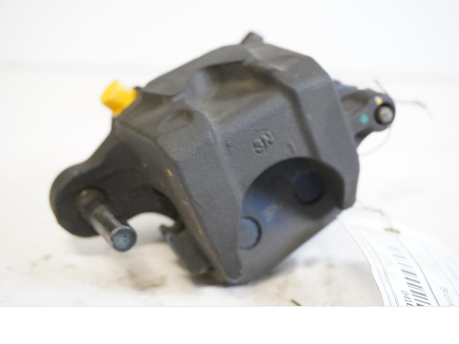 Baksidan på Bromsok från en Honda CB 500 F -2013 motorcykel.