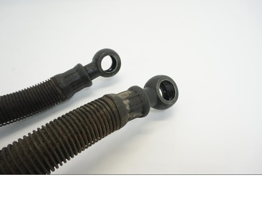 Vänster sida på Oljekylrör från en Suzuki GSX-R 1100 -1986 motorcykel.