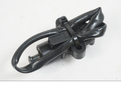 Vänster sida på Sidostödsbrytare från en Yamaha MT-07 -2019 motorcykel.