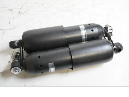 Vänster sida på Stötdämpare från en Honda CTX 1300 -2014 motorcykel.