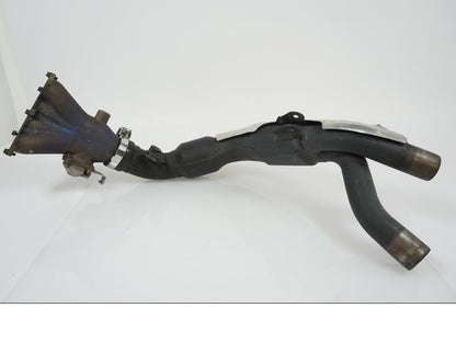 Höger sida på Grenrör från en Yamaha YZF 1000 R1 -2007 motorcykel.