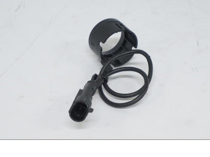 Höger sida på Antenn till tändningslås från en Ducati Desert X -2022 motorcykel.