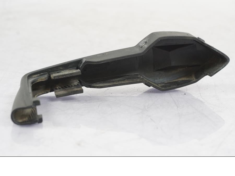 Snett uppifrån på Tändspole Kåpa från en BMW R 1200 GS -2005 motorcykel.