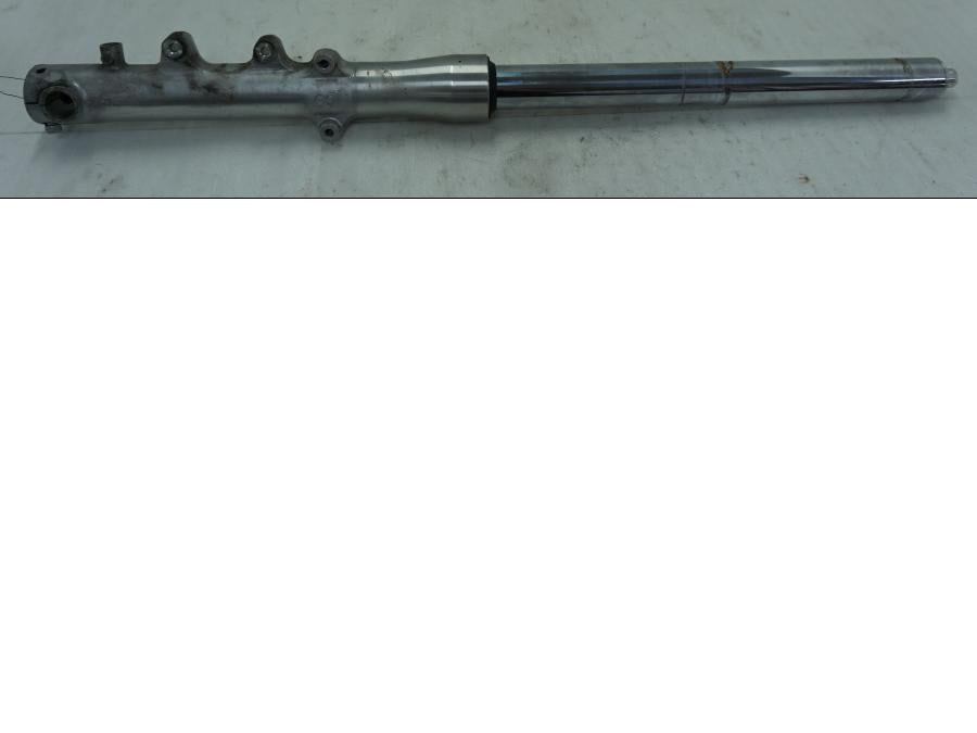 Baksidan på Gaffelben från en Triumph Thunderbird 900 -2000 motorcykel.