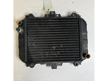 Baksidan på Vattenkyl från en Kawasaki GPZ 500 -1991 motorcykel.