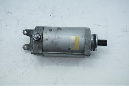 Framsidan på Startmotor från en KTM 950 SM -2006 motorcykel.