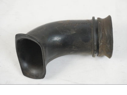 Framsidan på Luftburksnorkel från en Suzuki VZR 1800 -2009 motorcykel.