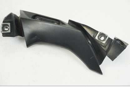 Framsidan på Sidkåpa från en Yamaha YZF 1000 R1 -2006 motorcykel.