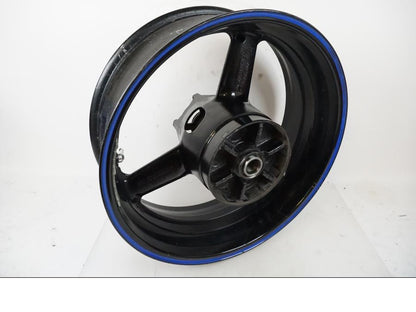 Vänster sida på Fälg från en Yamaha YZF 1000 R1 -2001 motorcykel.