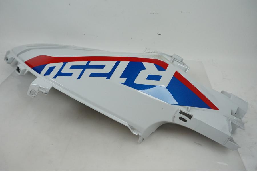 Snett uppifrån på Bensintankskåpa från en BMW R 1250 GS -2019 motorcykel.