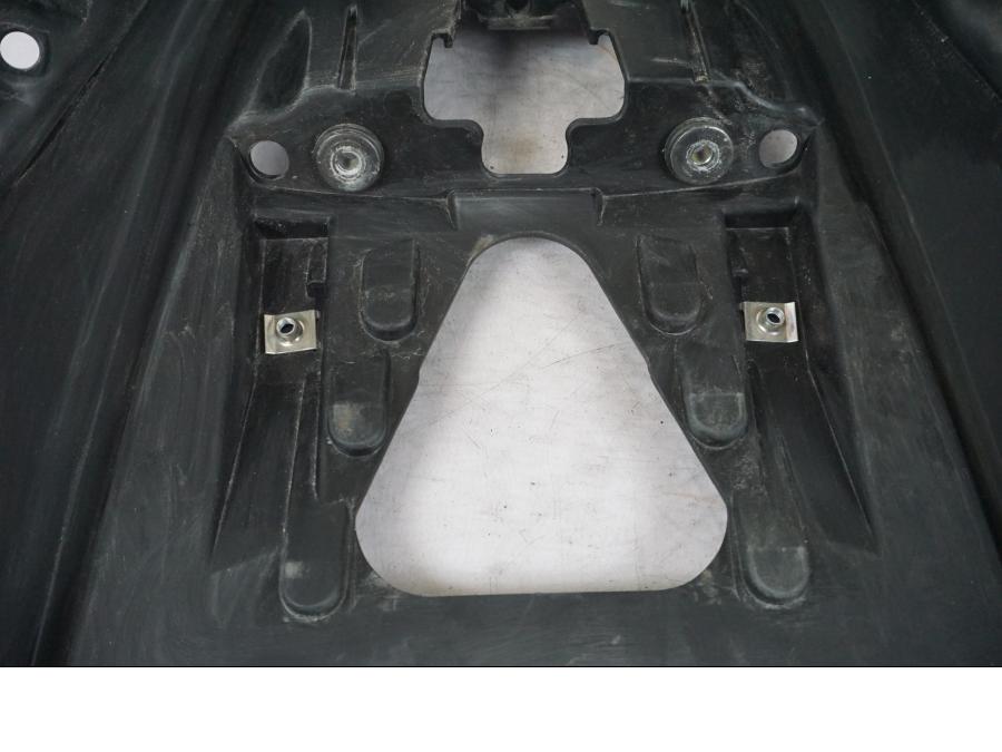 Höger sida på Bakvinge från en Yamaha MT 125 -2017 motorcykel.