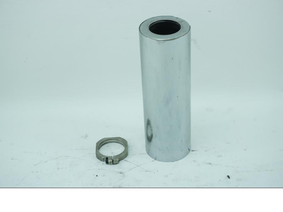 Framsidan på Gaffeldekorrör från en Kawasaki VN 1500 Classic Tourer -2001 motorcykel.