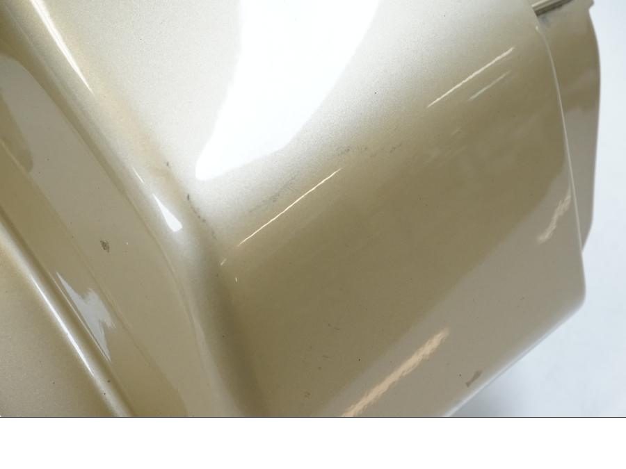 Höger sida på Bakvinge från en BMW K 1200 LT -2004 motorcykel.