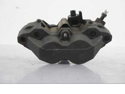 Snett nerifrån på Bromsok från en Suzuki GSF 1250 -2010 motorcykel.