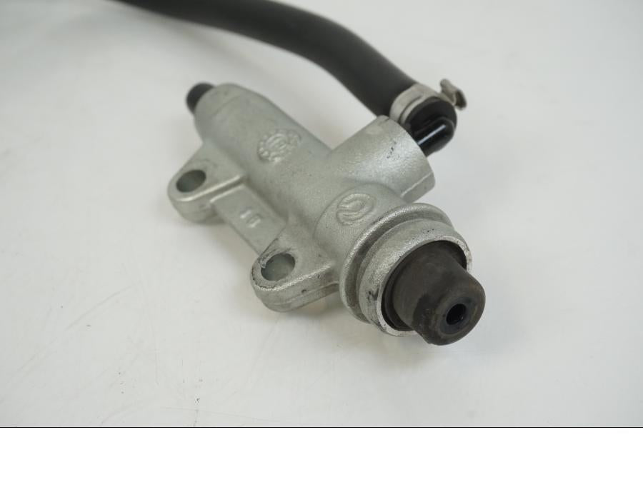 Extrabild2 på Bromshuvudcylinder från en BMW S 1000 R -2019 motorcykel.