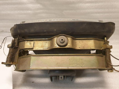 Vänster sida på Strålkastare från en Suzuki DR 750 S -1989 motorcykel.